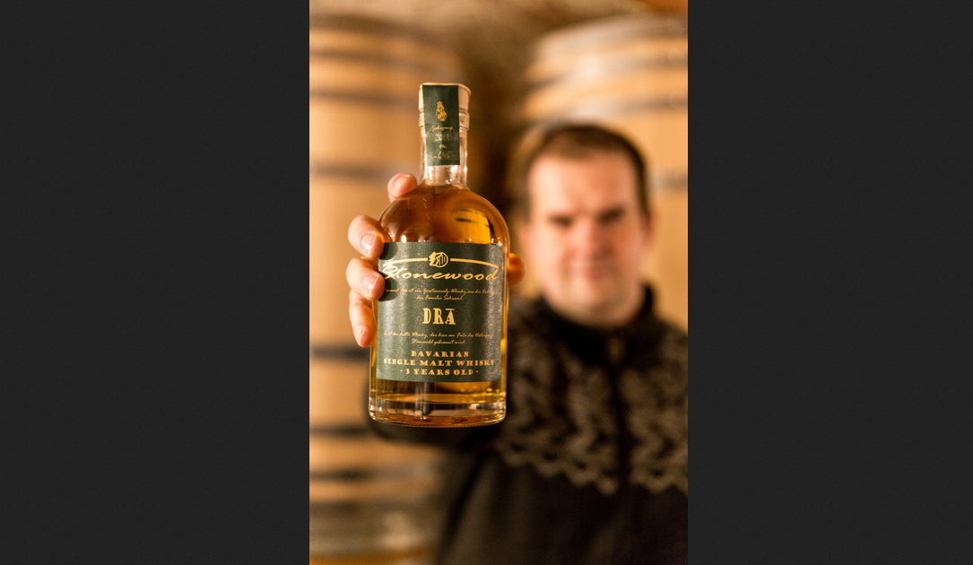 Die Whisky-Welt reißt sich um die goldbraunen Edel-Spirituosen aus der Oberpfalz Foto: obx-news/Schraml