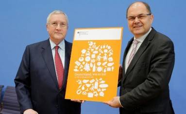 Forsa-Chef Manfred Güllner (l.) und Bundesminister Schmidt präsentieren den Ernährungsreport 2016 Quelle: photothek/Thomas Trutschel