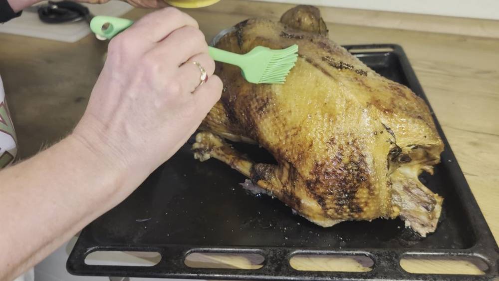 Festtagsbraten DELUXE Tag 2: Glasur & Soße leicht gemacht! Festtagsbraten DELUXE Tag 2: Glasur & Soße leicht gemacht!