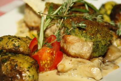 Schweinefilet unter Kräuterkruste | Rezeptempfehlung Topfgucker-TV Rezeptfoto von Topfgucker-TV Schweinefilet unter Kräuterkruste | Rezeptempfehlung Topfgucker-TV