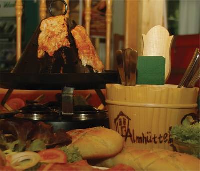 Tiroler Hut mit mariniertem Fleisch Tiroler Hut mit mariniertem Fleisch