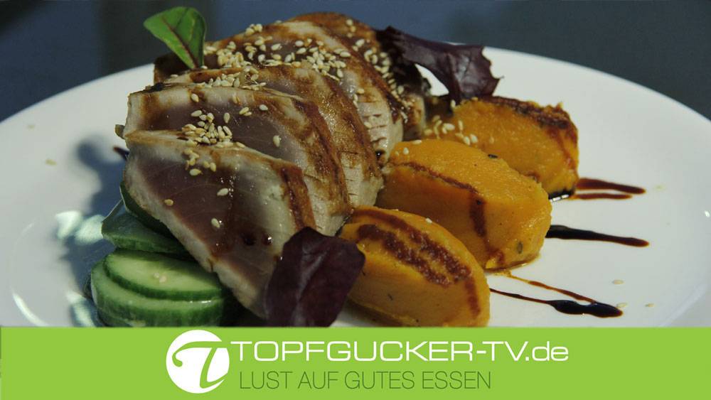 Thunfischsteak mit Süßkartoffel und Wasabigurkensalat