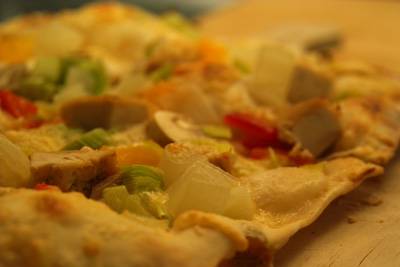 Flammkuchen mit mariniertem Hähnchen Flammkuchen mit mariniertem Hähnchen