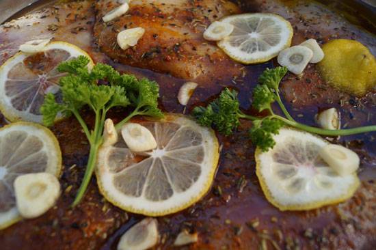 mediterran mariniertes Backhähnchen